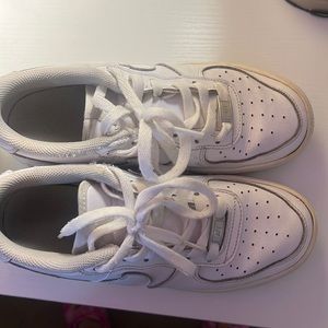 Beat up white air force 1s